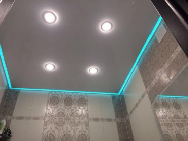 парящий натяжной потолок с подсветкой